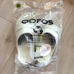 NWT OOFOS OOahh Slide sandals size 6M/8W EU39